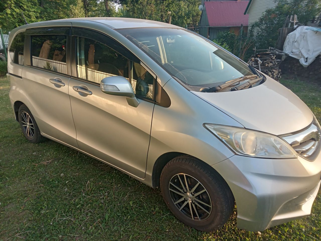 Honda Freed: фото владельца