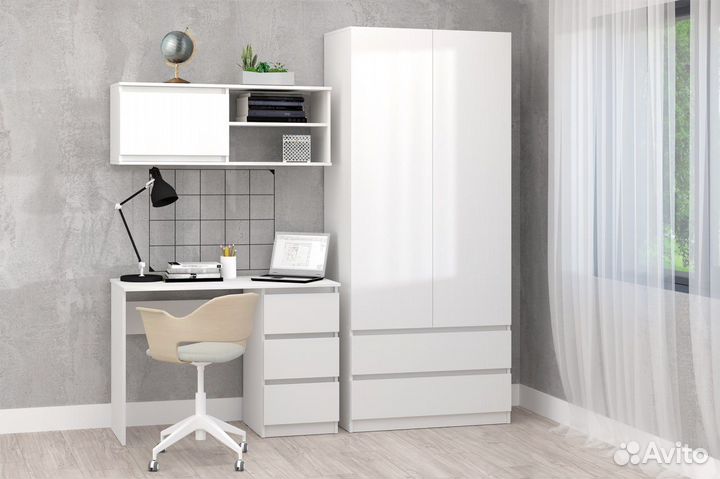 Письменный стол с полкой