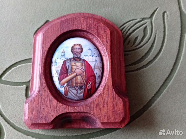 Багетная рамка с иконой