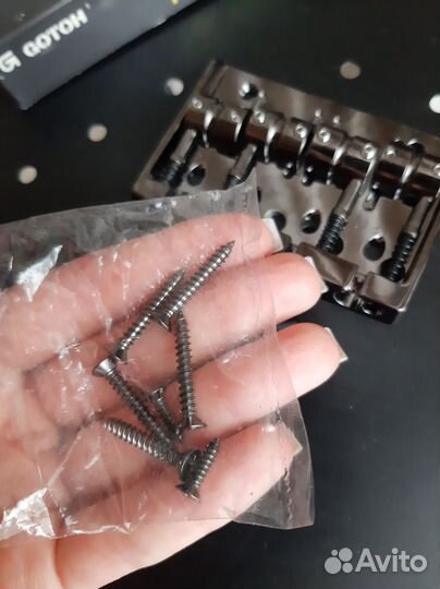 Бридж для бас гитары Gotoh 404SJ-4