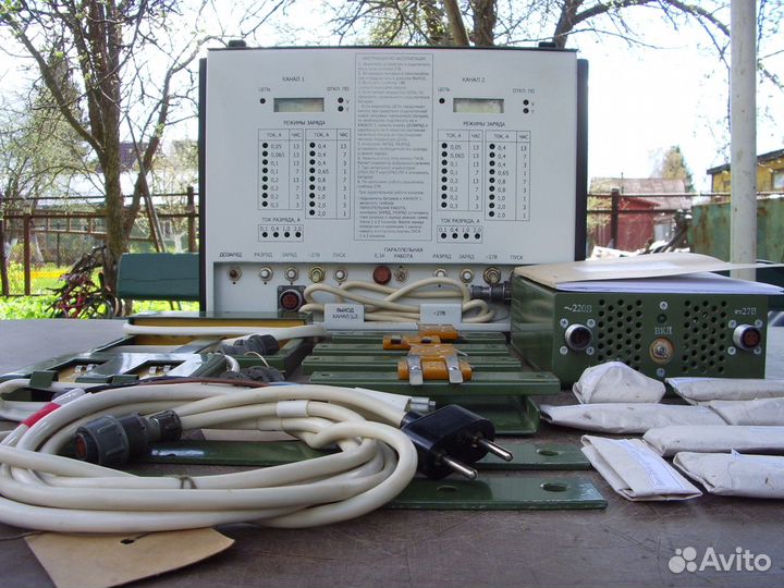 Армейское зарядное устройство узм-Р