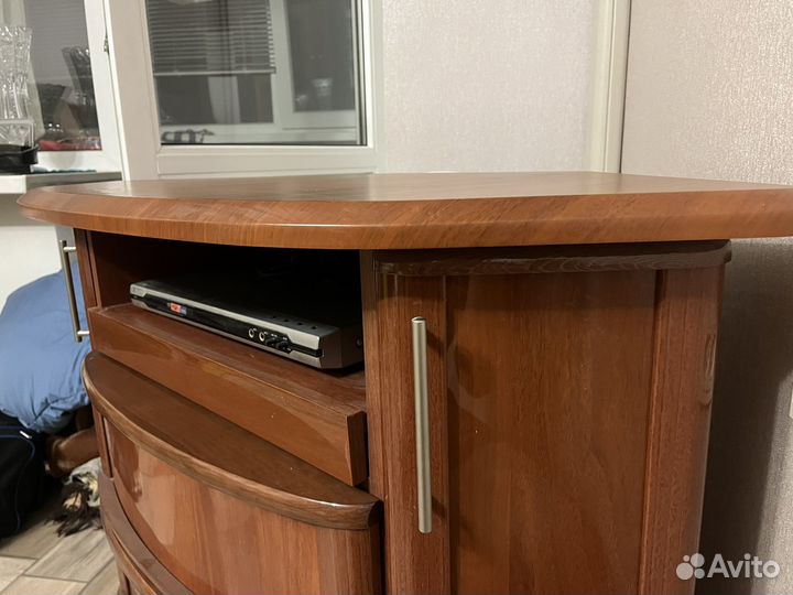 Тумба под телевизор