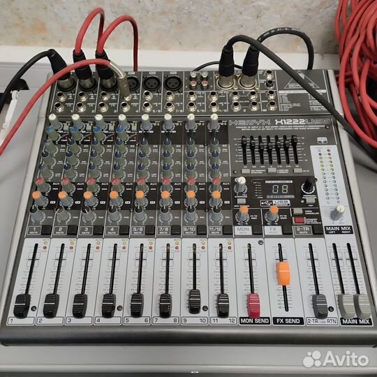 Акустическая система с микшером и усилителем