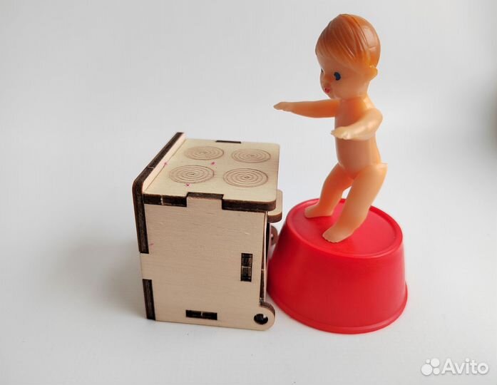 Пупсик как в СССР (7,5см) в красном тазике