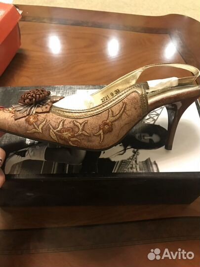 Женские туфли