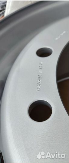 Диск 11.75x22.5 руль Kronprinz/Accuride ет135