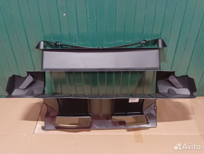 Воздуховод радиатора Фольксваген Туарег 2