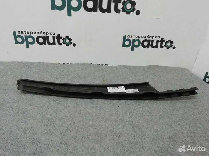 Накладка стойки передней левой двери наружная 5E0