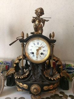 Часы каминные с подсвечниками