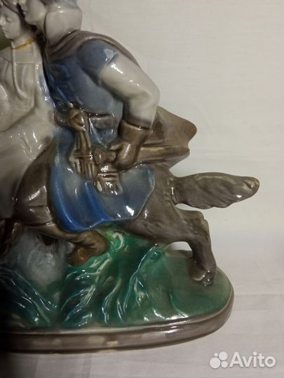 Статуэтка Иван Царевич на сером волке.Старая Гжель
