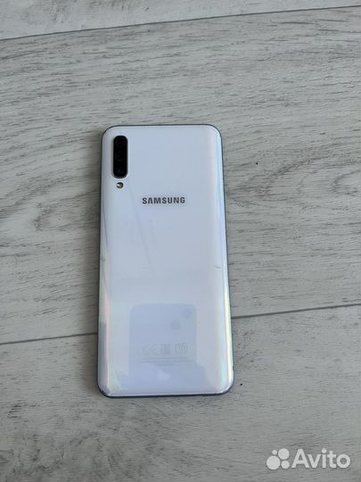 Samsung Galaxy A50, 6/128 ГБ