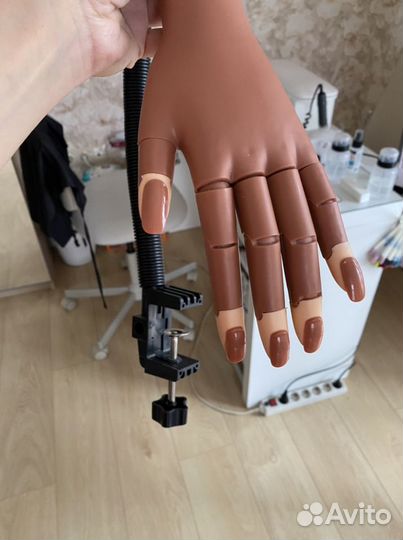 Рука для маникюра