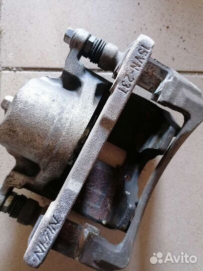 Суппорт тормозной правый Хонда