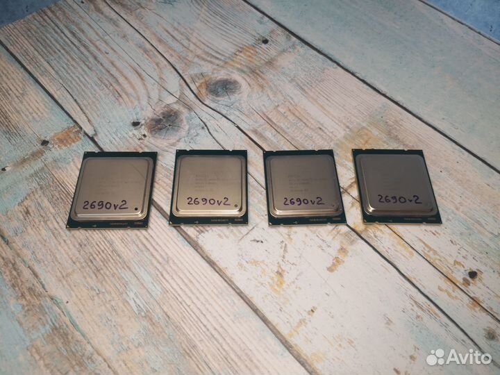 Процессор Xeon E5-2690 v2