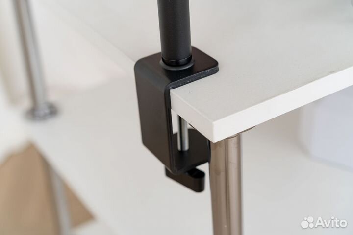 Бестеневая лампа на струбцине