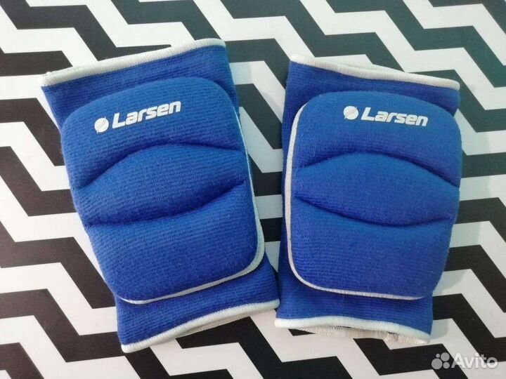 Наколенники Larsen