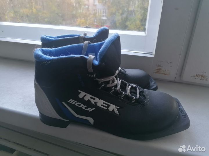 Лыжные ботинки