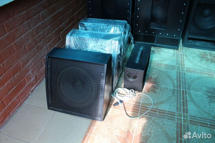 Акустические колонки, сценический монитор