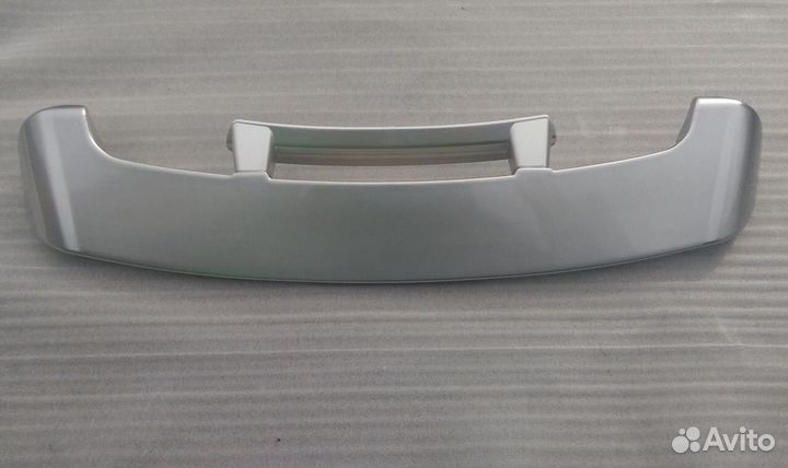 Land Cruiser 100 / LX470 Спойлер со стопом D6XV3