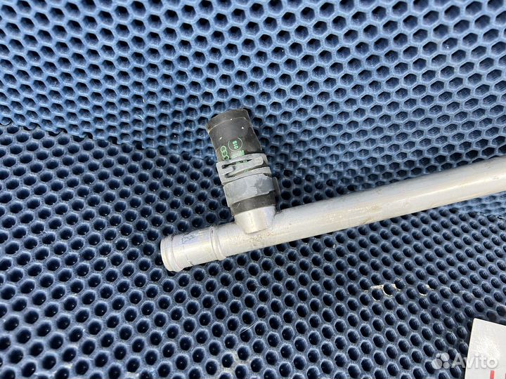 Трубка системы охлаждения Audi Q7 4L