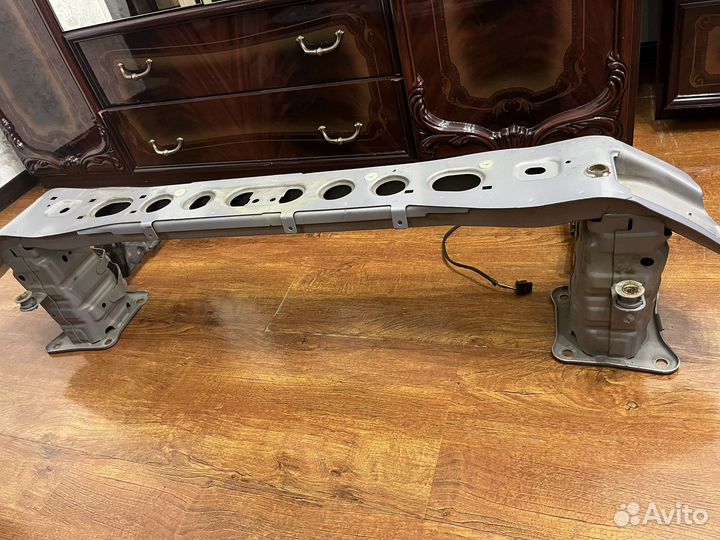 Усилитель переднего бампера ford focus 3