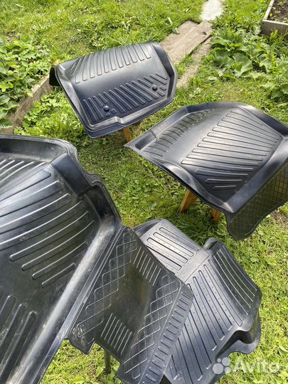 Автомобильные коврики на reno logan