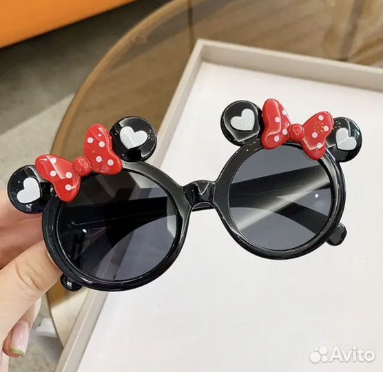 Очки солнцезащитные детские новые