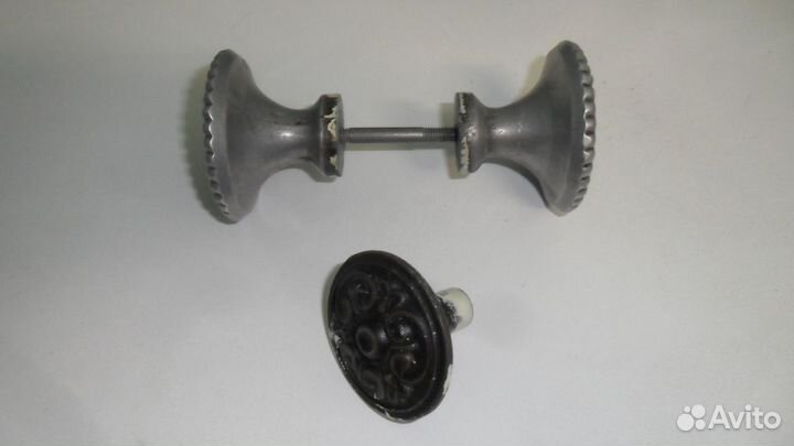 Ручки мебельные, дверные, стяжки, заглушки