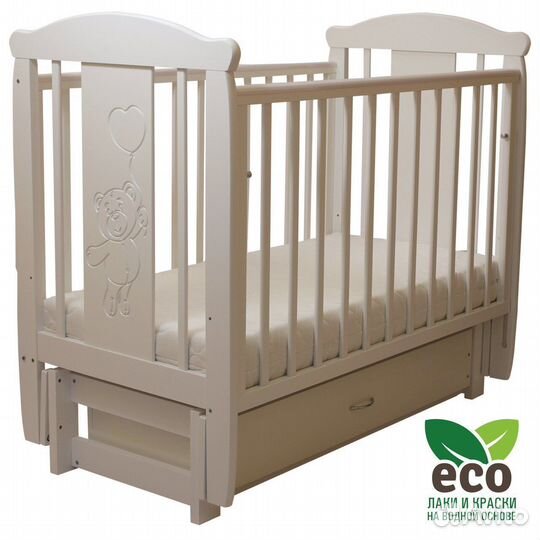 Кроватка детская с продольным маятником