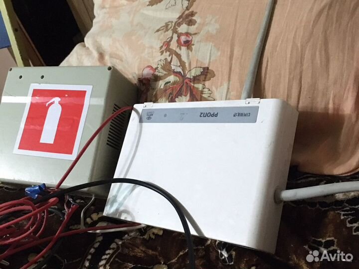 Блок источника резервированного питания