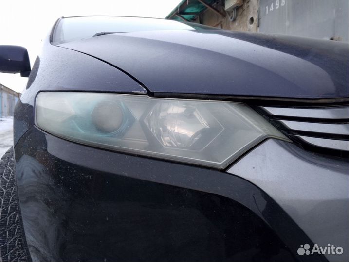 Продам фары ze2