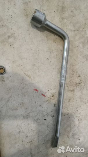 Балонник оригинальный Тойота Королла Е120