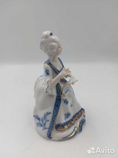 Антикварная статуэтка 