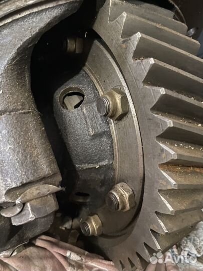 Редуктор урал 49 зубьев
