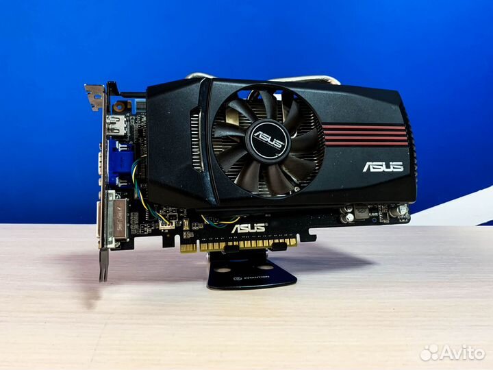 Видеокарта Asus GeForce GTX 550Ti 1Gb 192Bit