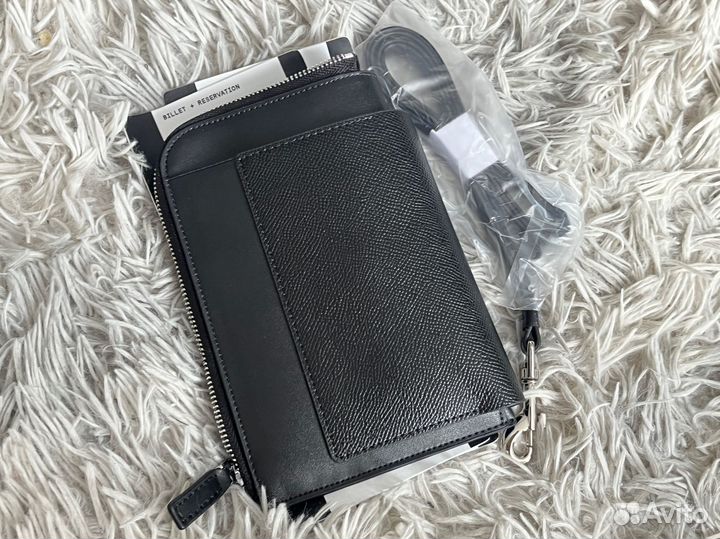 Balenciaga Passport кошелёк