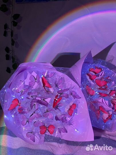 Букет из бабочек с подсветкой