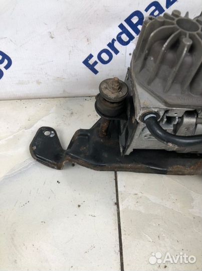 Компрессор пневмоподвески Mercedes-Benz E-Class