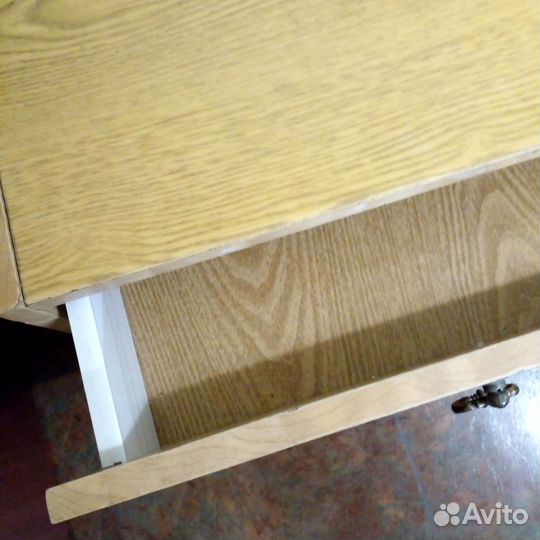 Тумба прикроватная