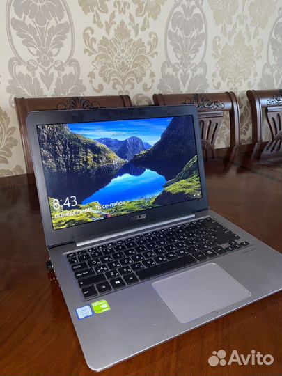 Asus ZenBook 3K IPS Core i7 SSD512g 940MX Металл