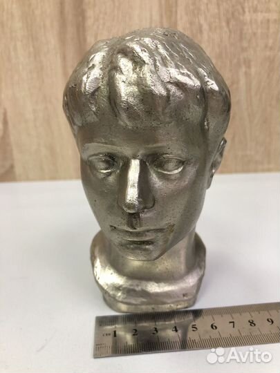 Бюст С.А Есенин