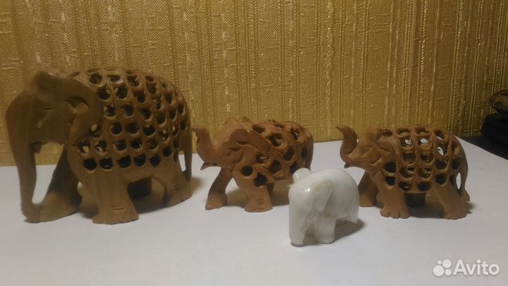 Слоники из Индии (сандал, мрамор)