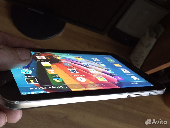 Samsung таб3 5200 32гб таб E sm t -561