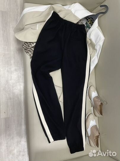 Пиджак женский штаны с лампасами кофта ботинки
