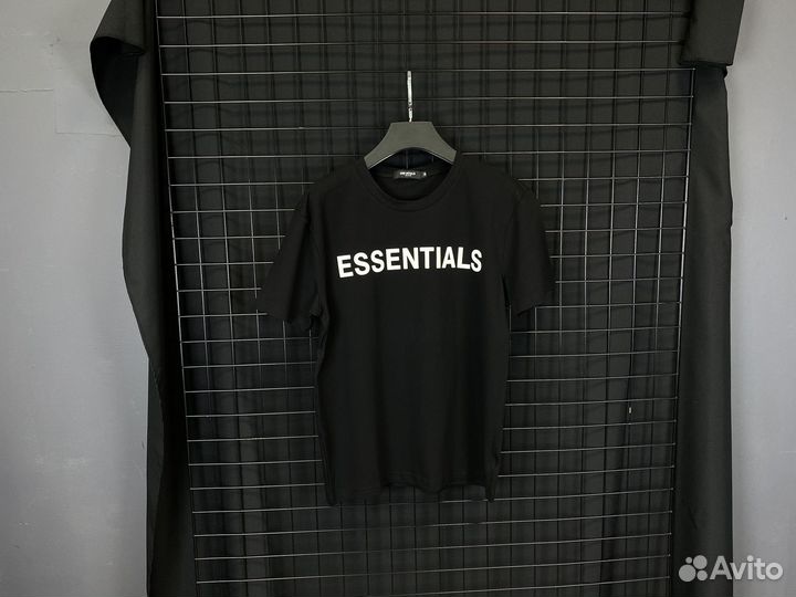 Футболка Essentials черная новая