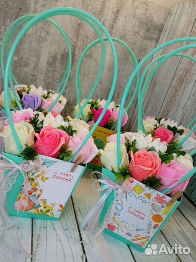 Букетик в декоративной сумочке мыльные цветы