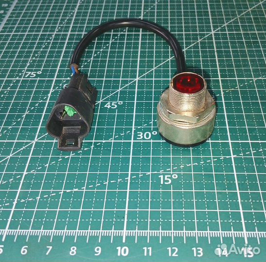 84568473 - Датчик потока элеват колос. NEW holland