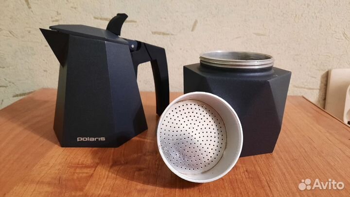 Гейзерная кофеварка Polaris Kontur
