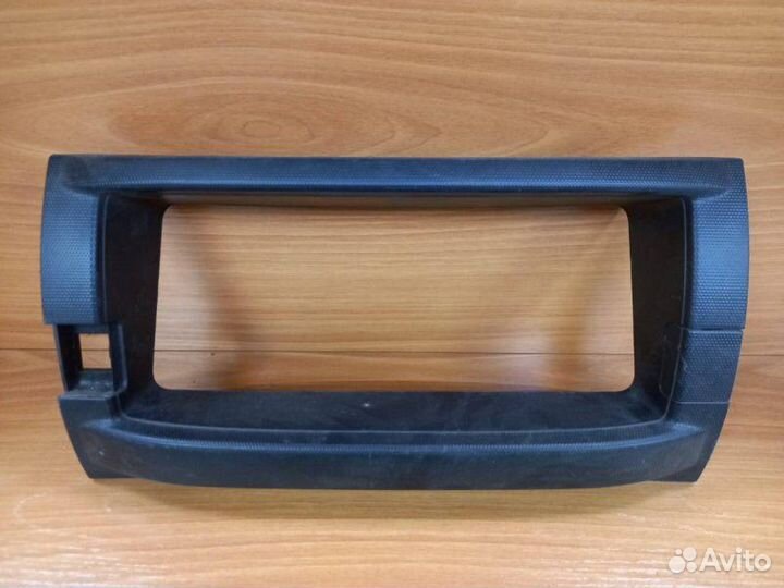 Консоль центральная Nissan Atlas TZ2F24