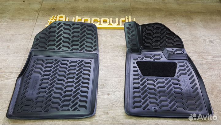 Коврики в салон Nissan March 4 K13 (2010-н.в.) Пр